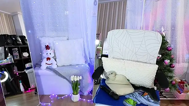 Tawny cox online show from December 2025 10:39:02 AM