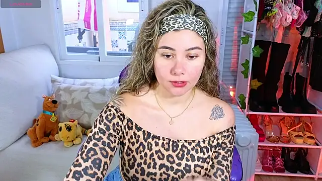 Tawny cox online show from February 2025 01:28:01 PM