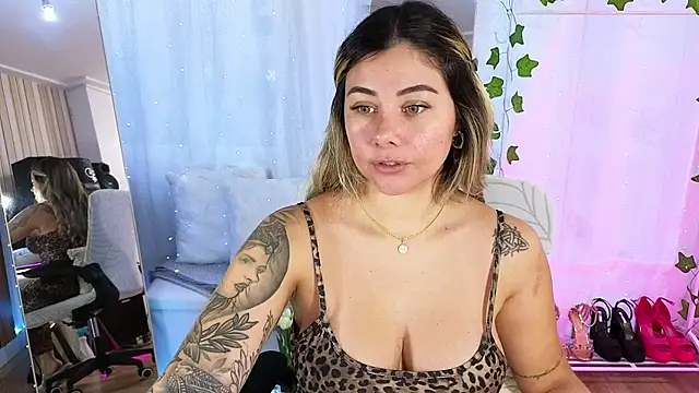 Tawny cox online show from November 2025 09:47:02 AM