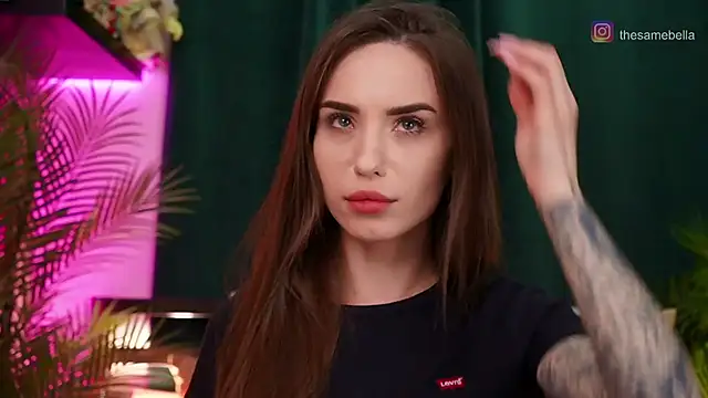 Snapshot of BabyYoda- chatting on November 2025 01:06:01 AM BabyYoda- online show from November 2025 01:06:01 AM