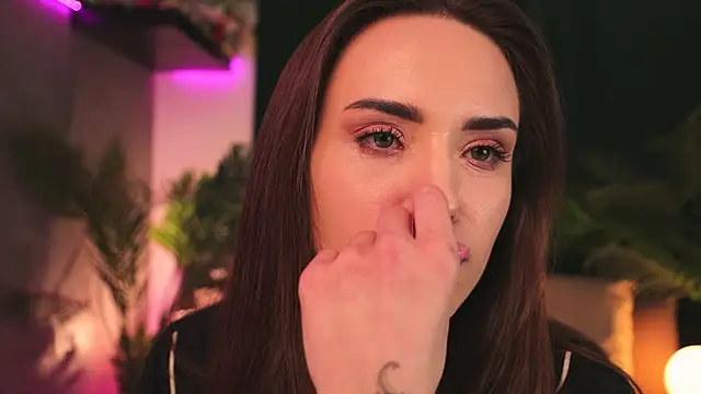 Snapshot of BabyYoda- chatting on March 2025 08:00:01 PM BabyYoda- online show from March 2025 08:00:01 PM