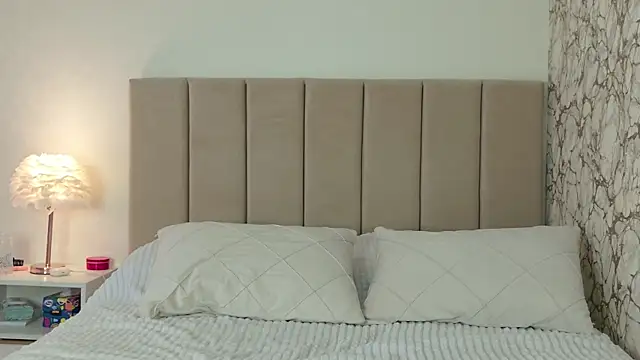 jane-sucks online show from October 2025 02:51:02 PM