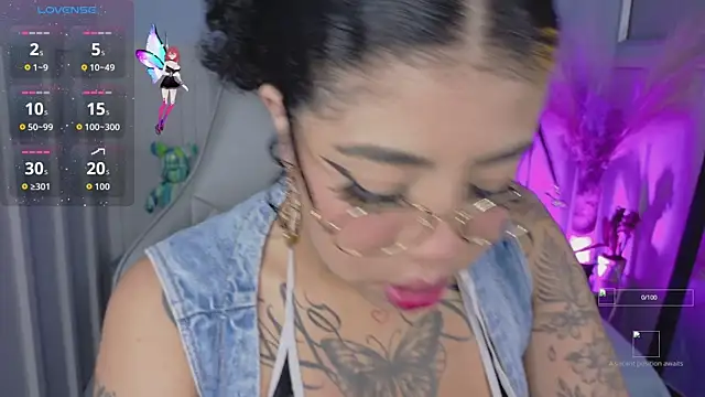 foxxy-lov3 online show from October 2025 12:39:01 PM