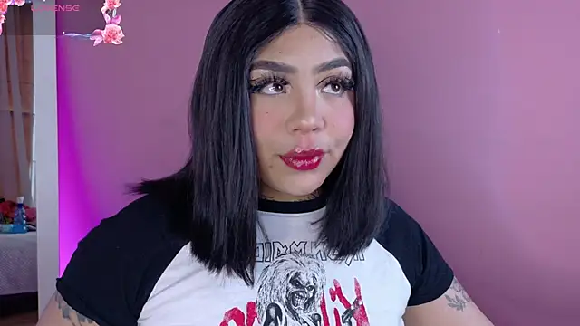 foxxy-lov3 online show from April 2026 02:41:01 PM
