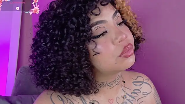 foxxy-lov3 online show from May 2026 02:18:01 PM