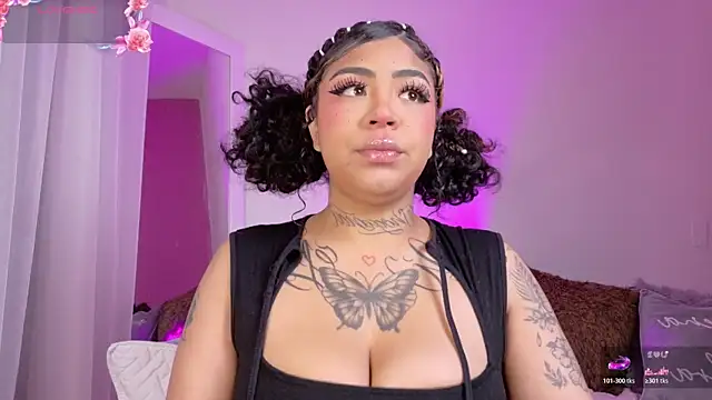 foxxy-lov3 online show from February 2026 11:56:01 AM