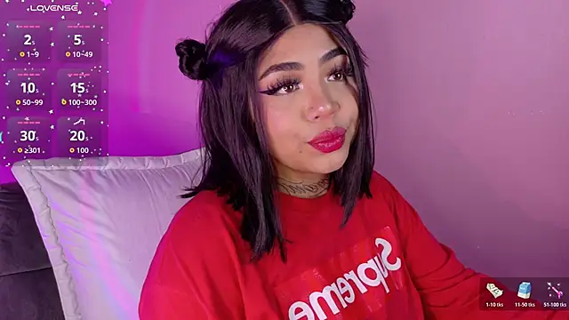 foxxy-lov3 online show from April 2026 02:21:01 PM
