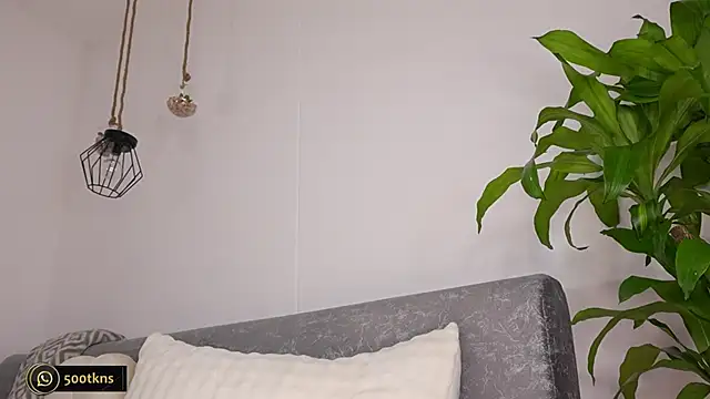 Snapshot of katie_cruz chatting on November 2025 11:14:01 AM katie cruz online show from November 2025 11:14:01 AM