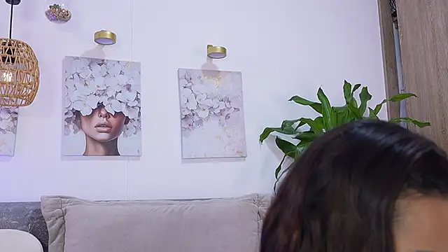 katie cruz online show from April 2026 11:06:02 AM