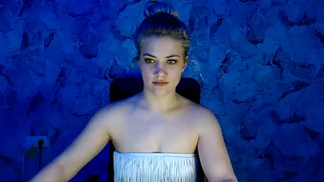 Snapshot of nika_gold1 chatting on January 2025 06:17:02 PM nika gold1 online show from January 2025 06:17:02 PM