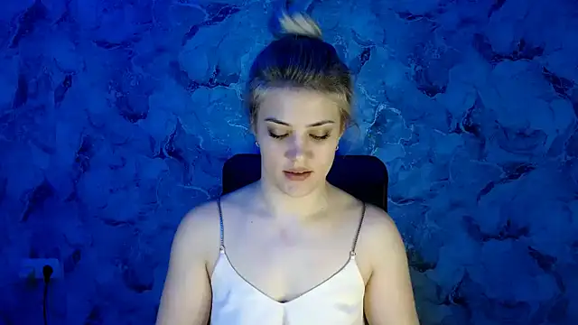 Snapshot of nika_gold1 chatting on February 2025 09:10:01 PM nika gold1 online show from February 2025 09:10:01 PM