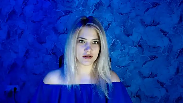 Snapshot of nika_gold1 chatting on March 2025 03:06:01 PM nika gold1 online show from March 2025 03:06:01 PM