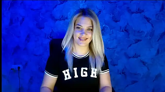 Snapshot of nika_gold1 chatting on October 2025 03:57:01 PM nika gold1 online show from October 2025 03:57:01 PM
