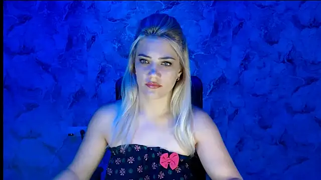 Snapshot of nika_gold1 chatting on September 2025 10:36:01 AM nika gold1 online show from September 2025 10:36:01 AM