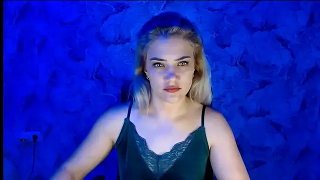 Snapshot of nika_gold1 chatting on September 2025 08:42:02 AM nika gold1 online show from September 2025 08:42:02 AM