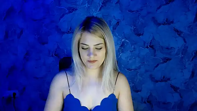 Snapshot of nika_gold1 chatting on March 2025 02:29:01 PM nika gold1 online show from March 2025 02:29:01 PM