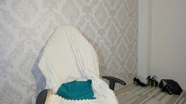 HarleyOuinn online show from September 2025 09:22:01 PM