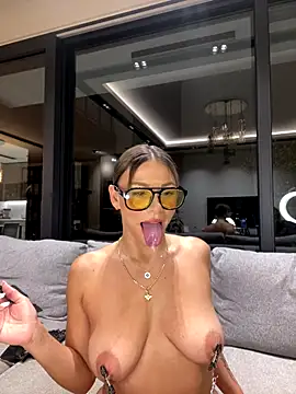 Snapshot of SexOnMyLvL chatting on October 2025 08:02:01 PM SexOnMyLvL online show from October 2025 08:02:01 PM