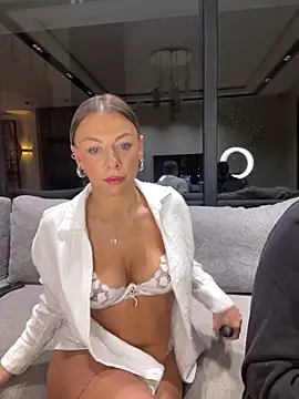 Snapshot of SexOnMyLvL chatting on October 2025 07:44:02 PM SexOnMyLvL online show from October 2025 07:44:02 PM