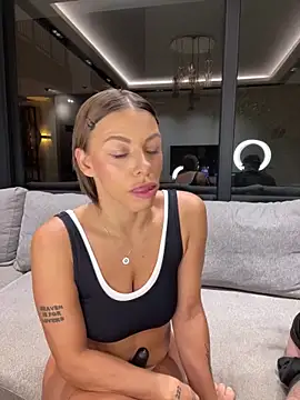 Snapshot of SexOnMyLvL chatting on October 2025 08:21:01 PM SexOnMyLvL online show from October 2025 08:21:01 PM