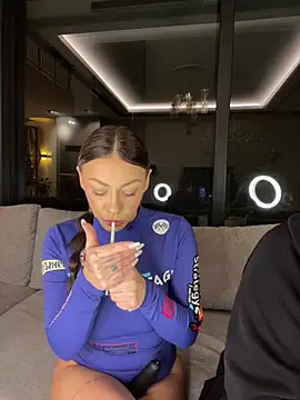 SexOnMyLvL online show from February 2026 09:32:01 PM