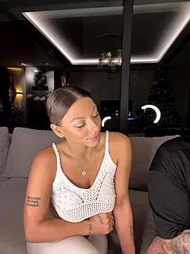 Snapshot of SexOnMyLvL chatting on November 2025 09:18:02 PM SexOnMyLvL online show from November 2025 09:18:02 PM