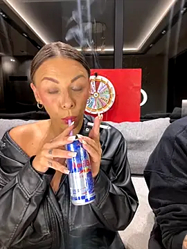 Snapshot of SexOnMyLvL chatting on October 2025 08:31:01 PM SexOnMyLvL online show from October 2025 08:31:01 PM