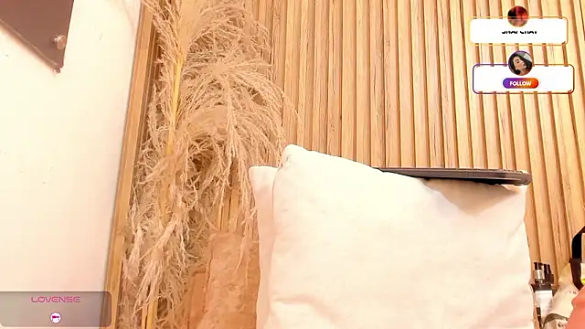 sofhiaa adaams online show from March 2026 11:01:02 PM