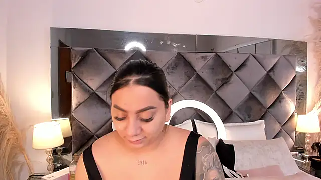 sofhiaa adaams online show from November 2025 09:29:01 PM