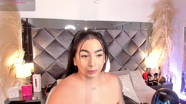 sofhiaa adaams online show from November 2025 11:09:01 PM