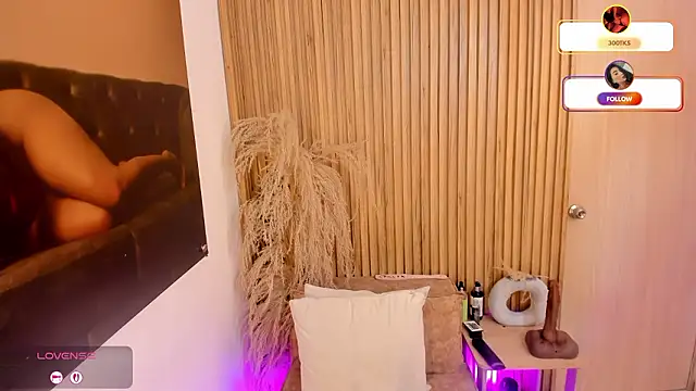 sofhiaa adaams online show from March 2026 10:39:02 PM