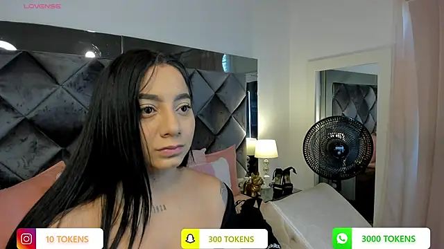 Snapshot of sofhiaa_adaams chatting on March 2025 05:09:02 PM sofhiaa adaams online show from March 2025 05:09:02 PM