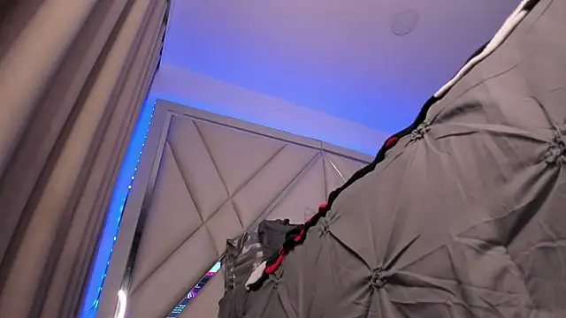 andreafernandz online show from October 2025 11:38:01 PM