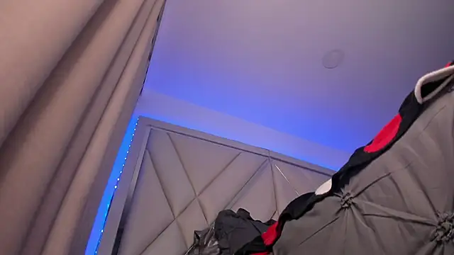 andreafernandz online show from November 2025 12:49:02 AM