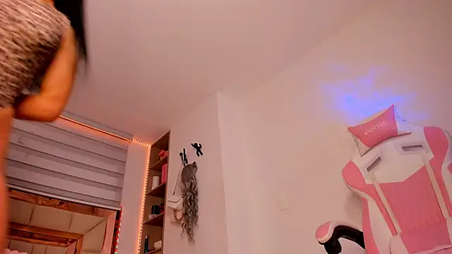 andreafernandz online show from May 2026 01:51:02 AM