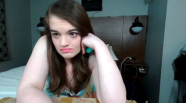 kittykat 1999xh online show from December 2024 04:04:01 AM