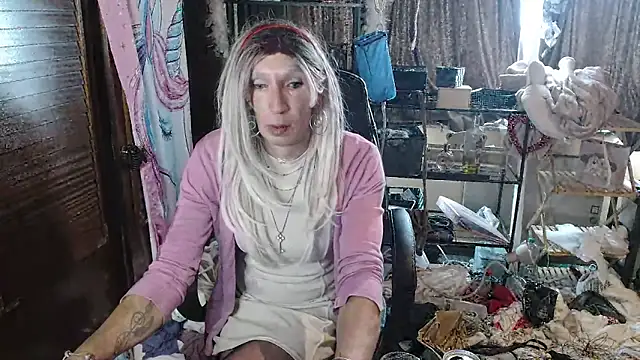 Ombeline1 online show from September 2025 11:06:01 AM