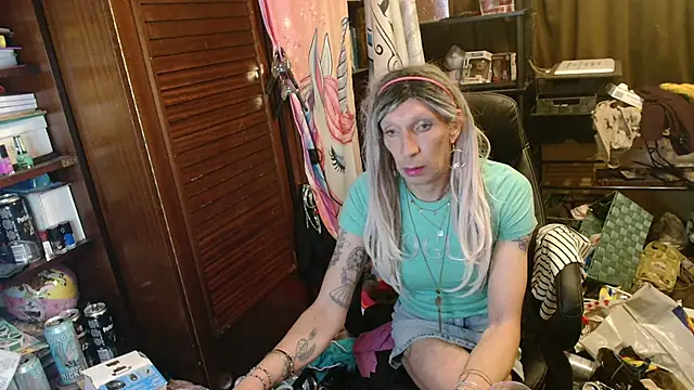Ombeline1 online show from April 2026 10:12:02 PM