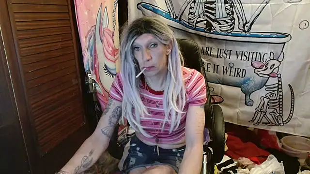 Ombeline1 online show from March 2026 06:39:01 PM