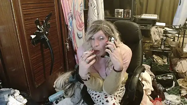 Ombeline1 online show from May 2026 08:07:01 PM