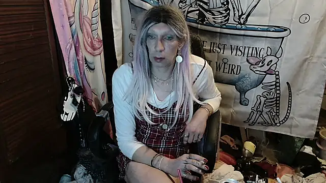 Ombeline1 online show from March 2026 06:15:02 PM