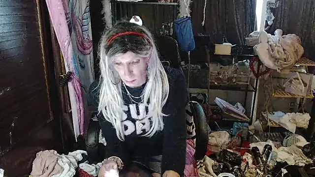 Ombeline1 online show from October 2025 07:43:02 AM