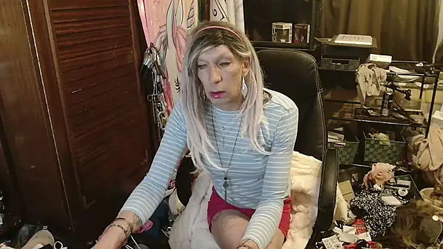 Ombeline1 online show from May 2026 10:53:02 PM