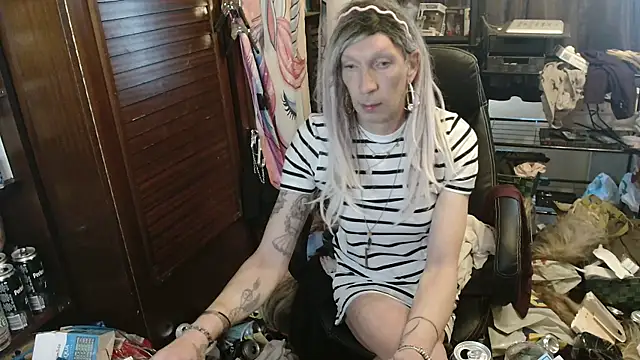 Ombeline1 online show from April 2026 07:02:02 AM