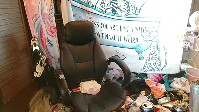 Ombeline1 online show from March 2026 07:30:02 AM