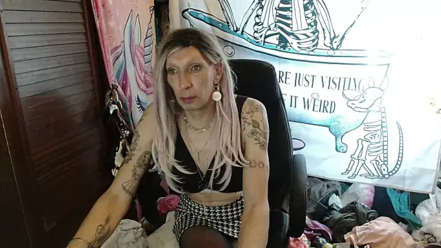 Ombeline1 online show from March 2026 12:53:01 PM