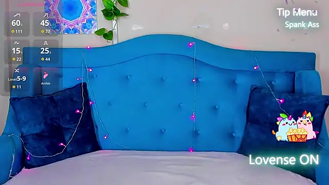 MilliStrii online show from December 2025 01:28:01 AM