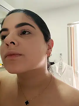 Snapshot of Lia_Hurley chatting on November 2025 06:13:02 PM Lia Hurley online show from November 2025 06:13:02 PM