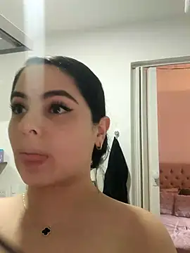 Snapshot of Lia_Hurley chatting on December 2025 08:03:01 PM Lia Hurley online show from December 2025 08:03:01 PM