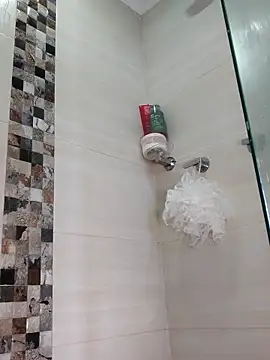 Lia Hurley online show from March 2026 05:03:01 PM